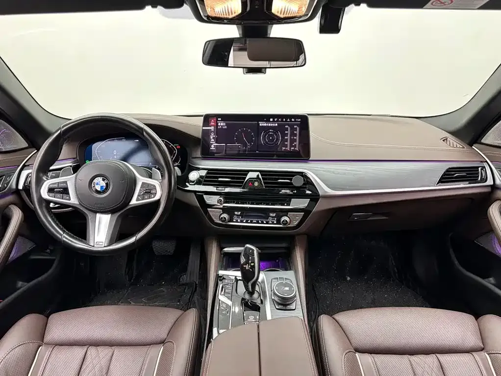 BMW 5 Series — фото 5