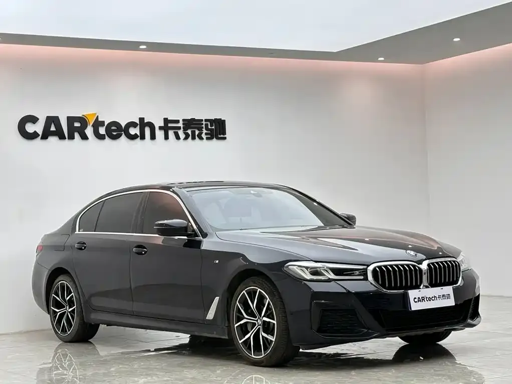 BMW 5 Series — фото 10