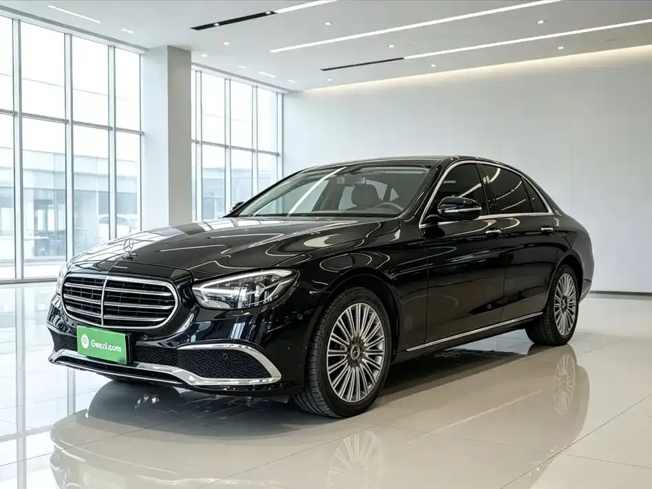 Mercedes-Benz E-Class — фото 4