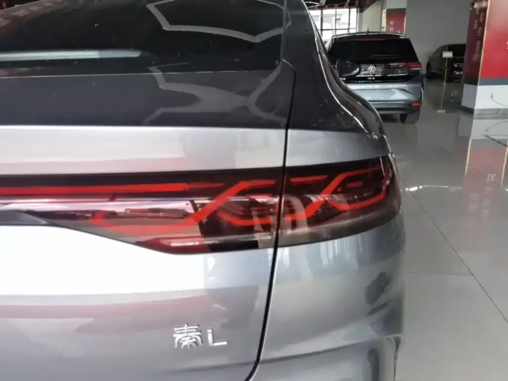 BYD Qin L — фото 9