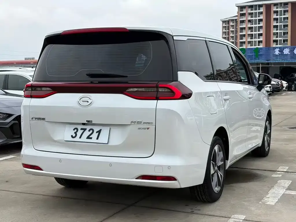 GAC Motor Trumpchi M6 — фото 3