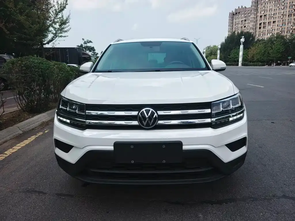 Volkswagen Tharu — фото 1