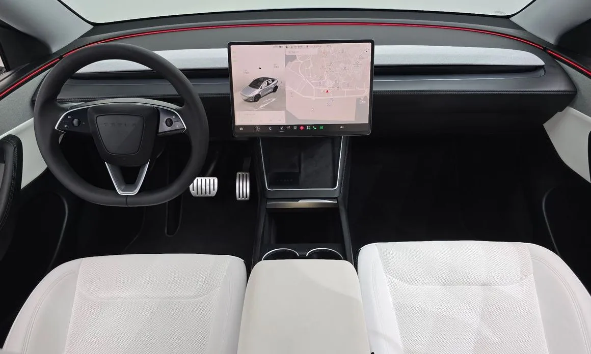Tesla Model Y — фото 8