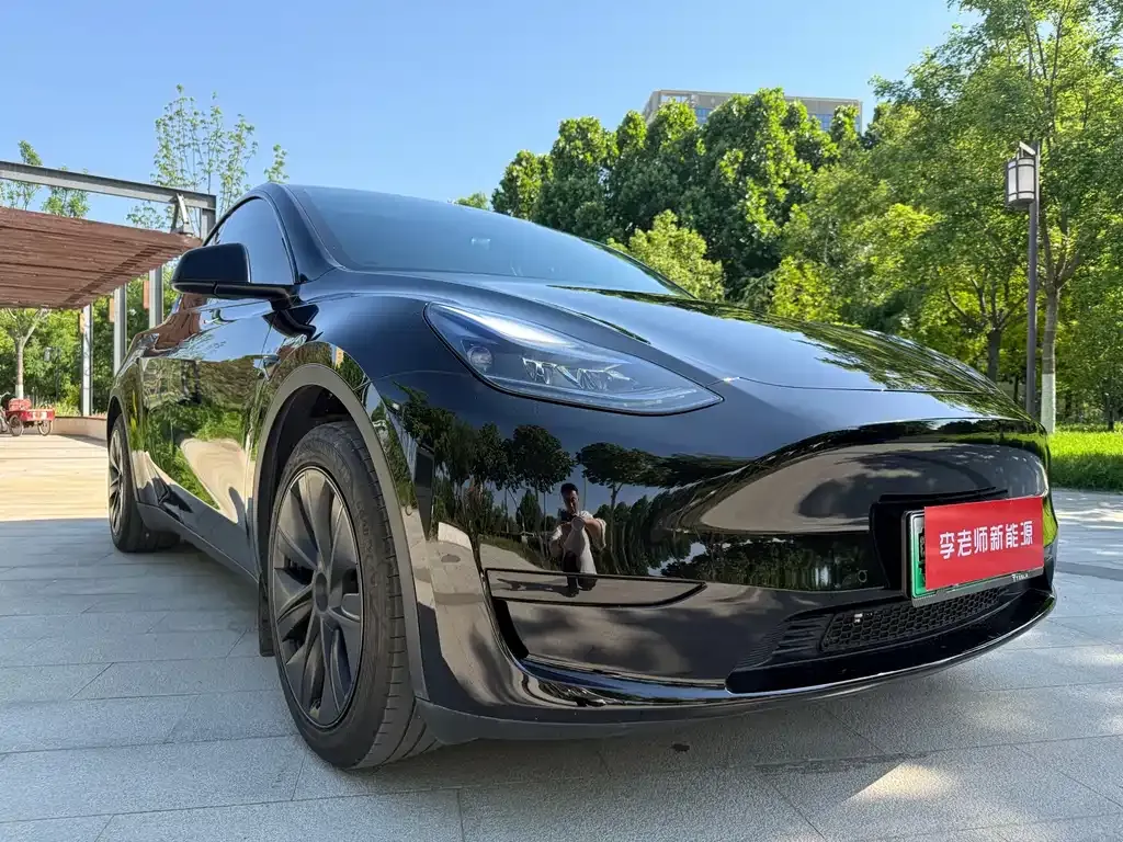 Tesla Model Y — фото 4