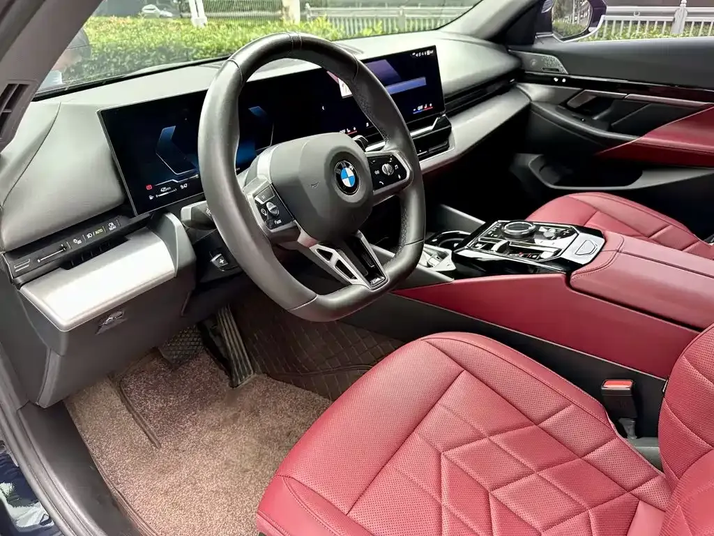 BMW 5 Series — фото 10