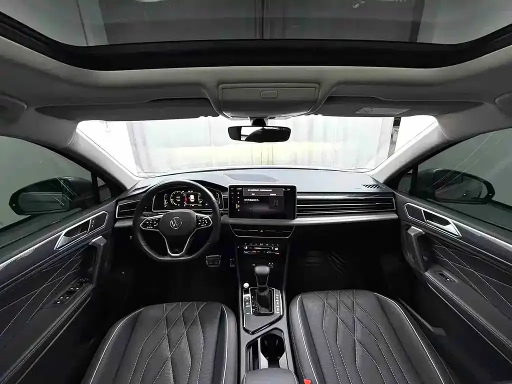 Volkswagen Tiguan L — фото 5
