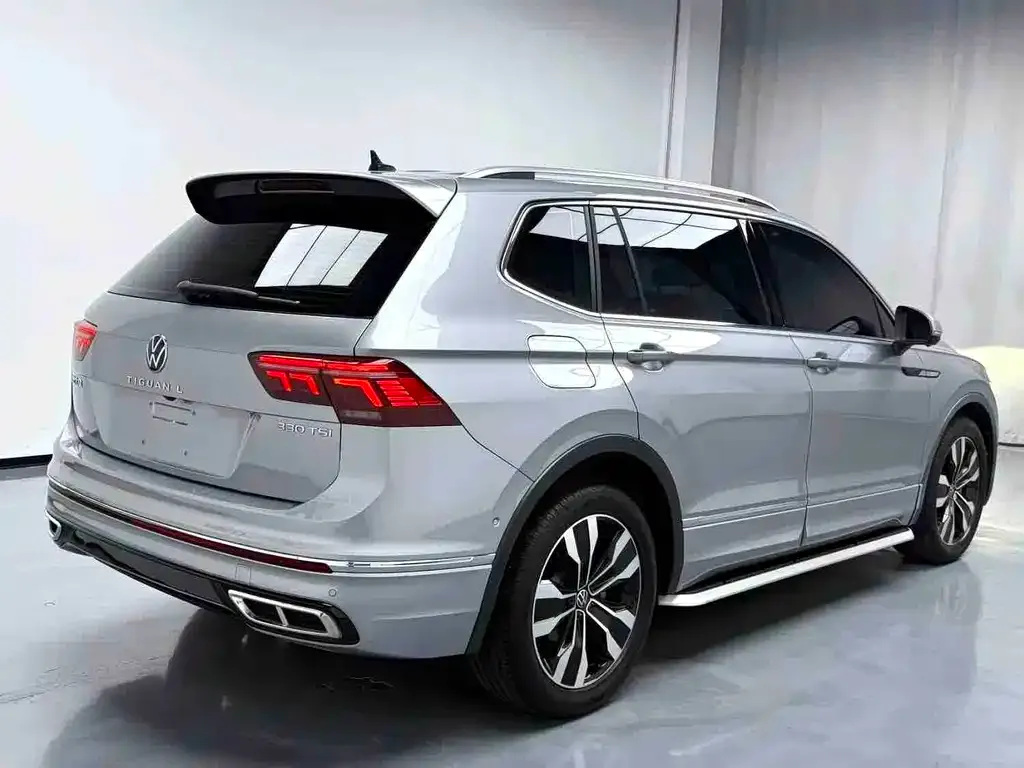 Volkswagen Tiguan L — фото 8