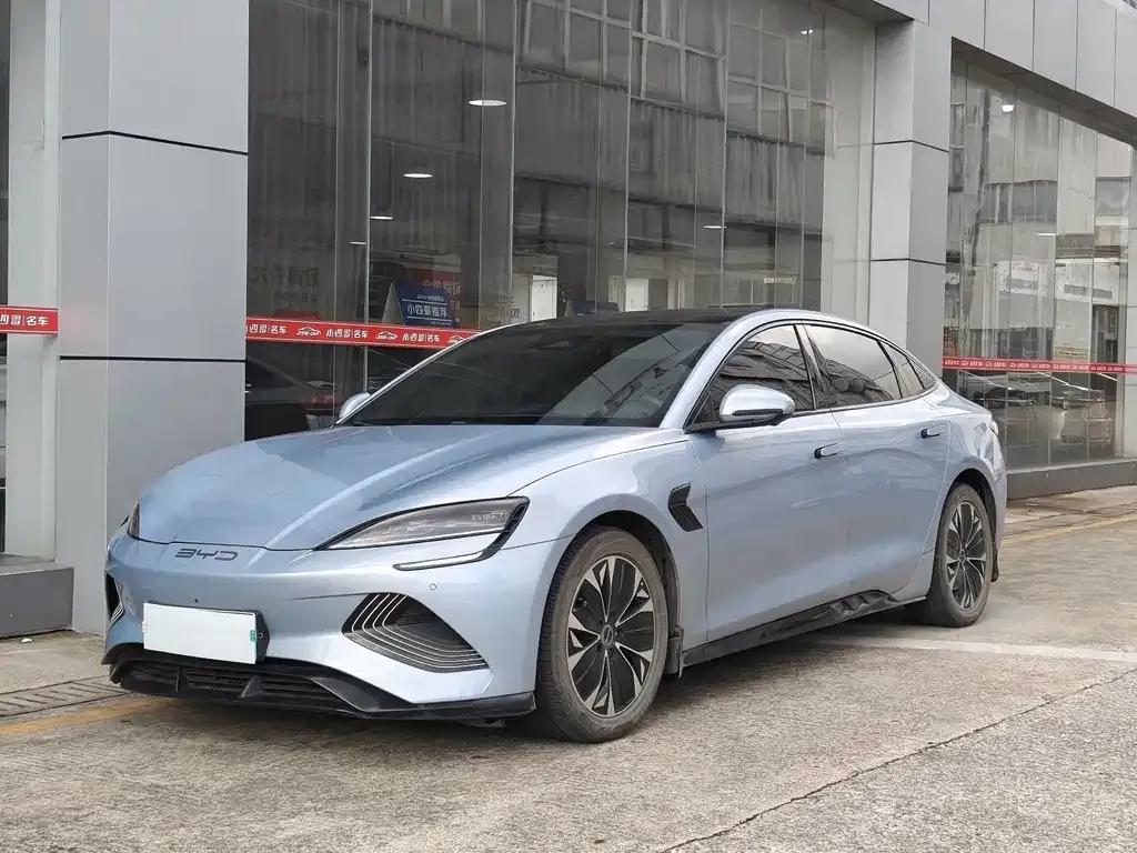 BYD Seal — фото 1