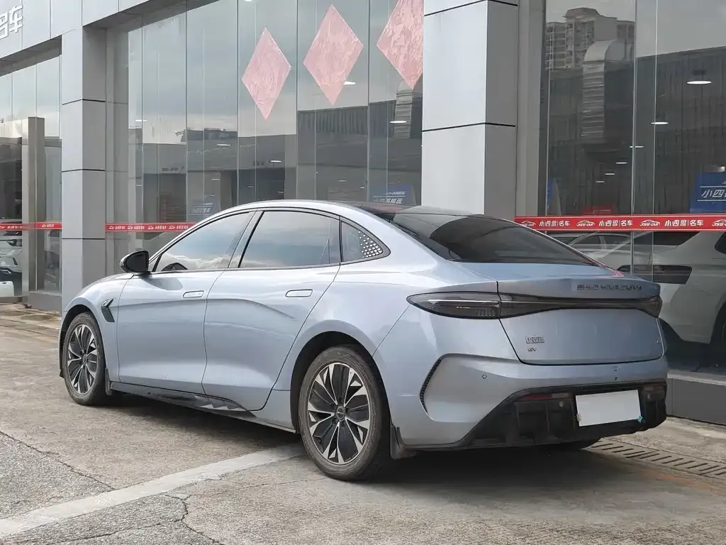 BYD Seal — фото 6