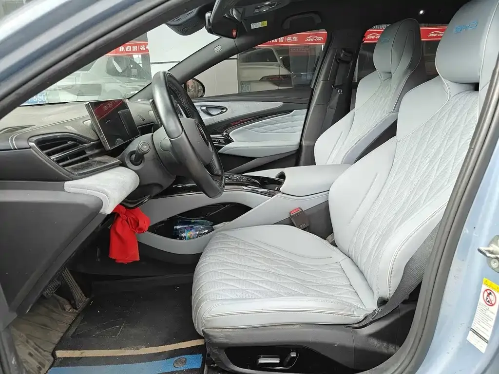 BYD Seal — фото 8
