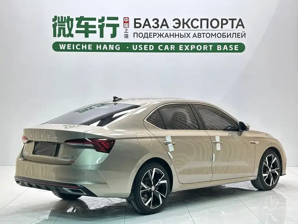 Skoda Octavia — фото 5