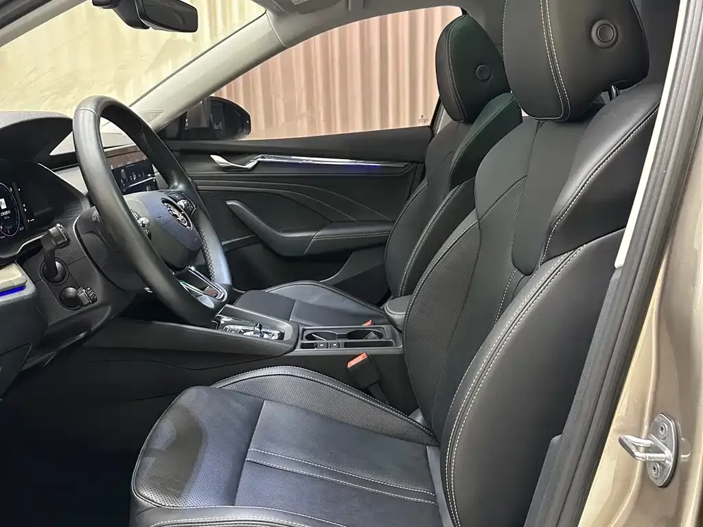 Skoda Octavia — фото 6
