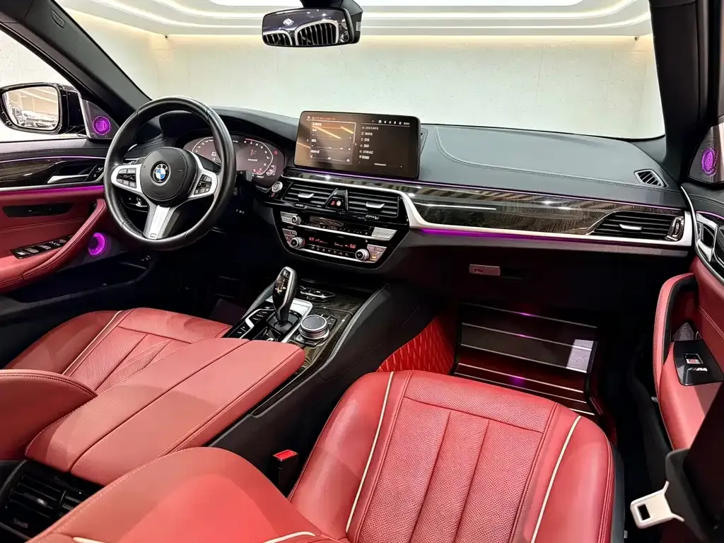 BMW 5 Series — фото 10
