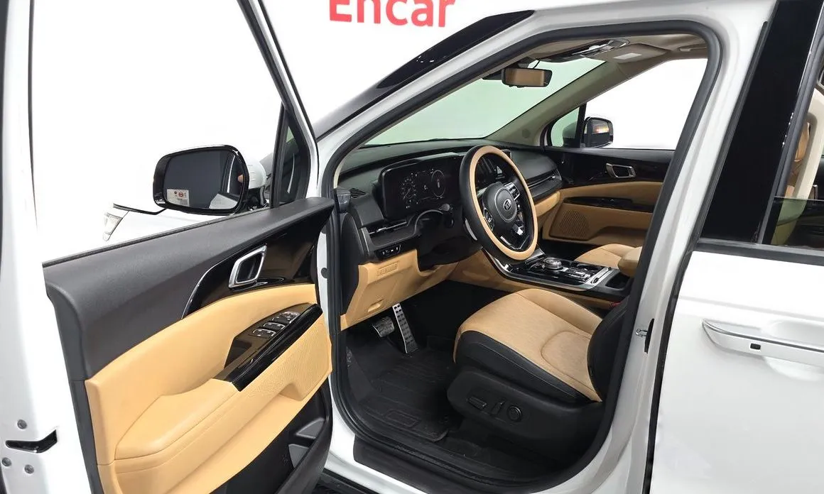 Kia Carnival — фото 10