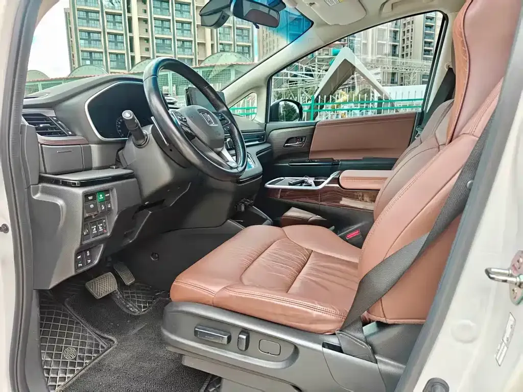 Honda Odyssey — фото 10