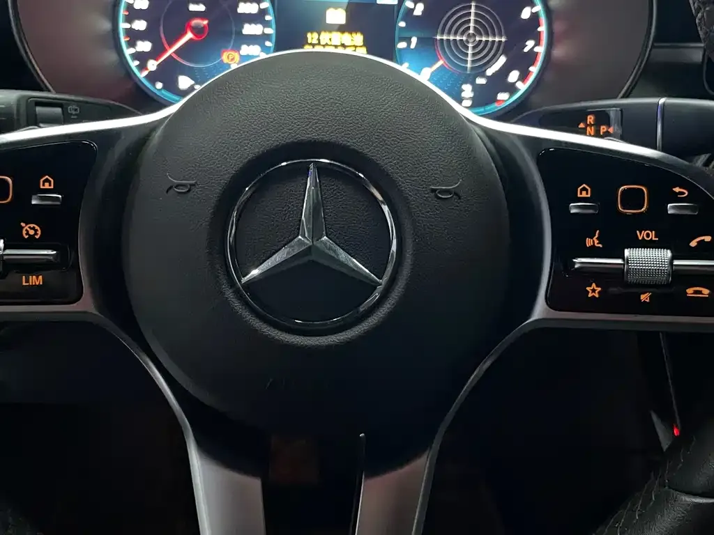 Mercedes-Benz GLC — фото 3