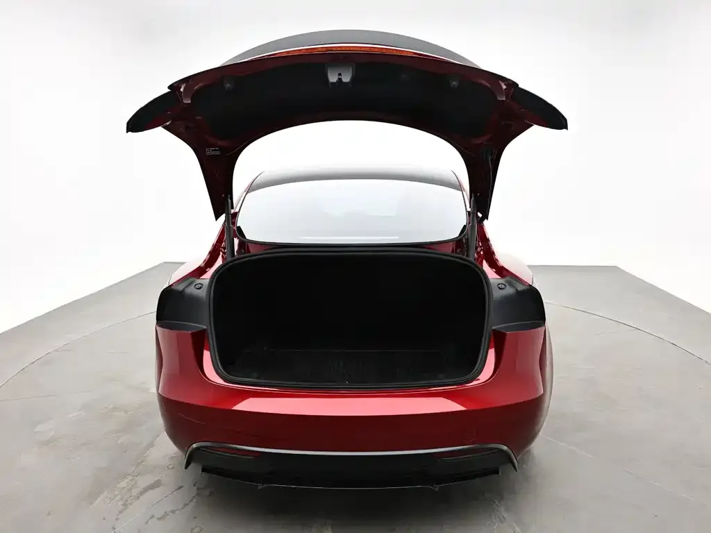 Tesla Model 3 — фото 2