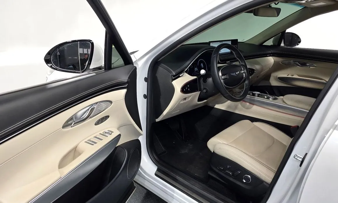 Genesis GV70 — фото 10