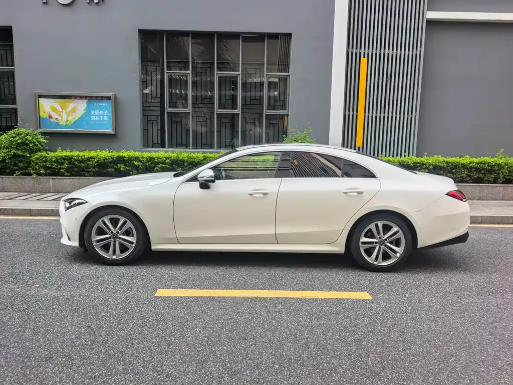 Mercedes-Benz CLS — фото 7