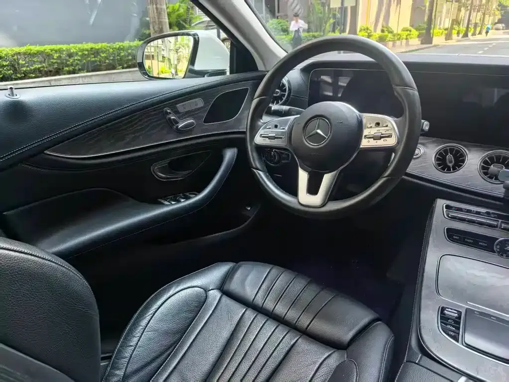Mercedes-Benz CLS — фото 4