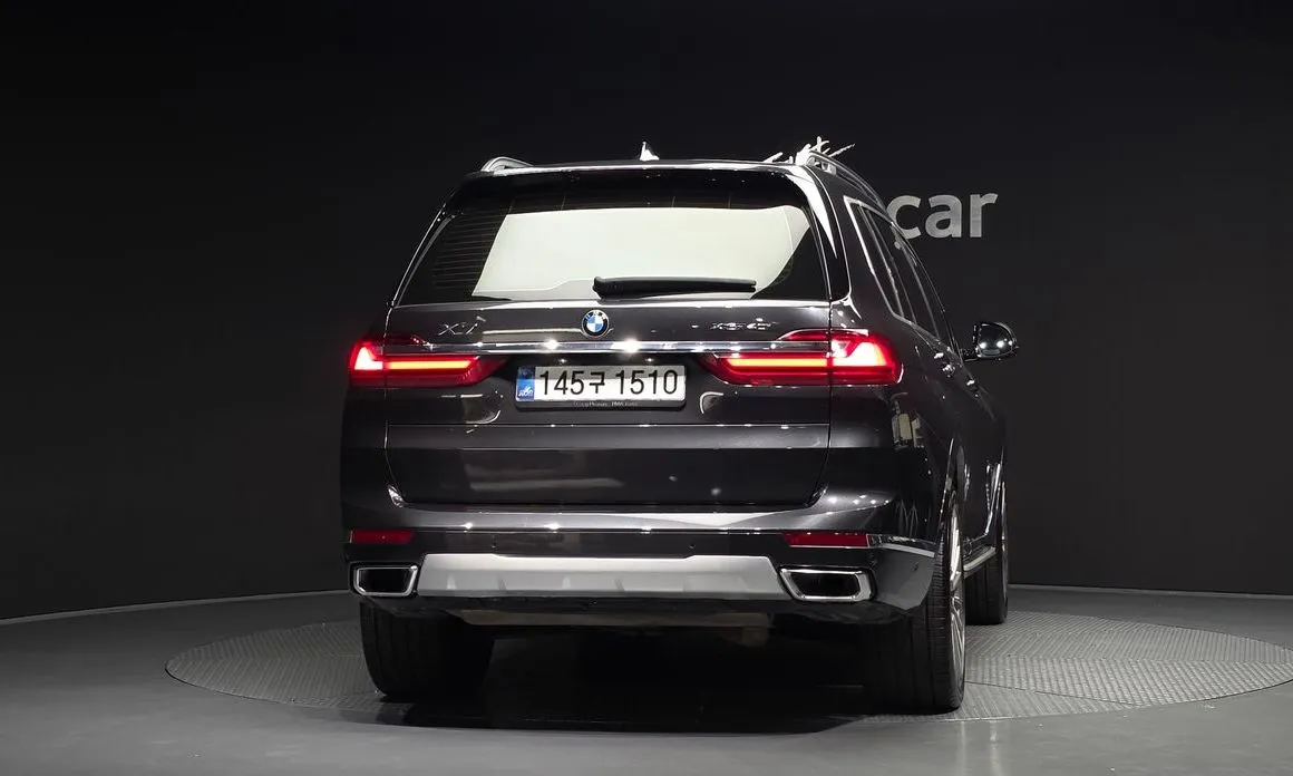 BMW X7 — фото 2