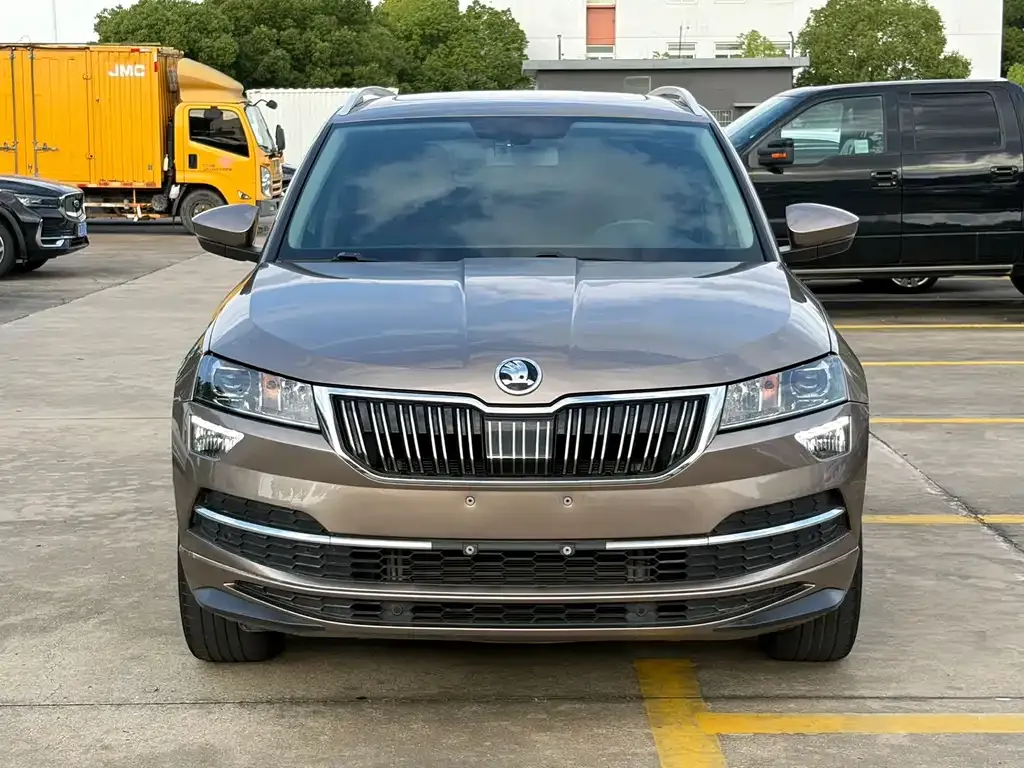 Skoda Karoq — фото 1