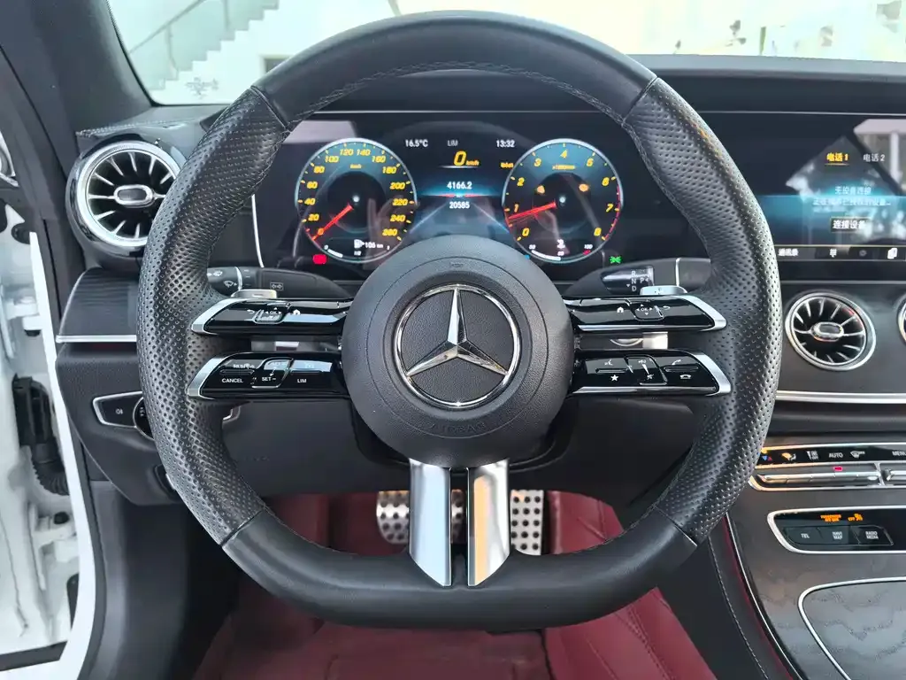 Mercedes-Benz E-Class (Import) — фото 5