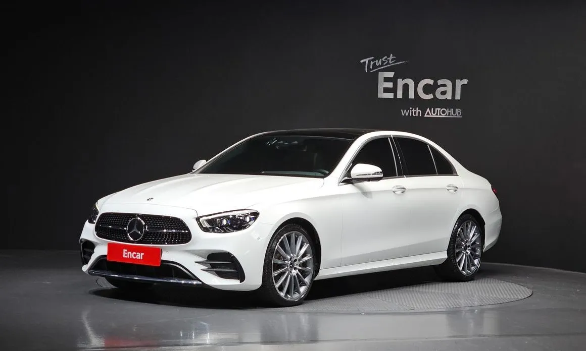 Mercedes-Benz E-Class — фото 1