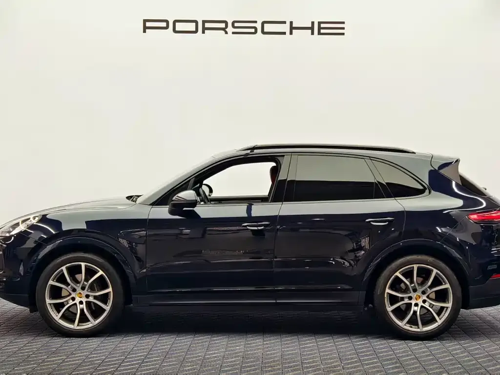 Porsche Cayenne — фото 10