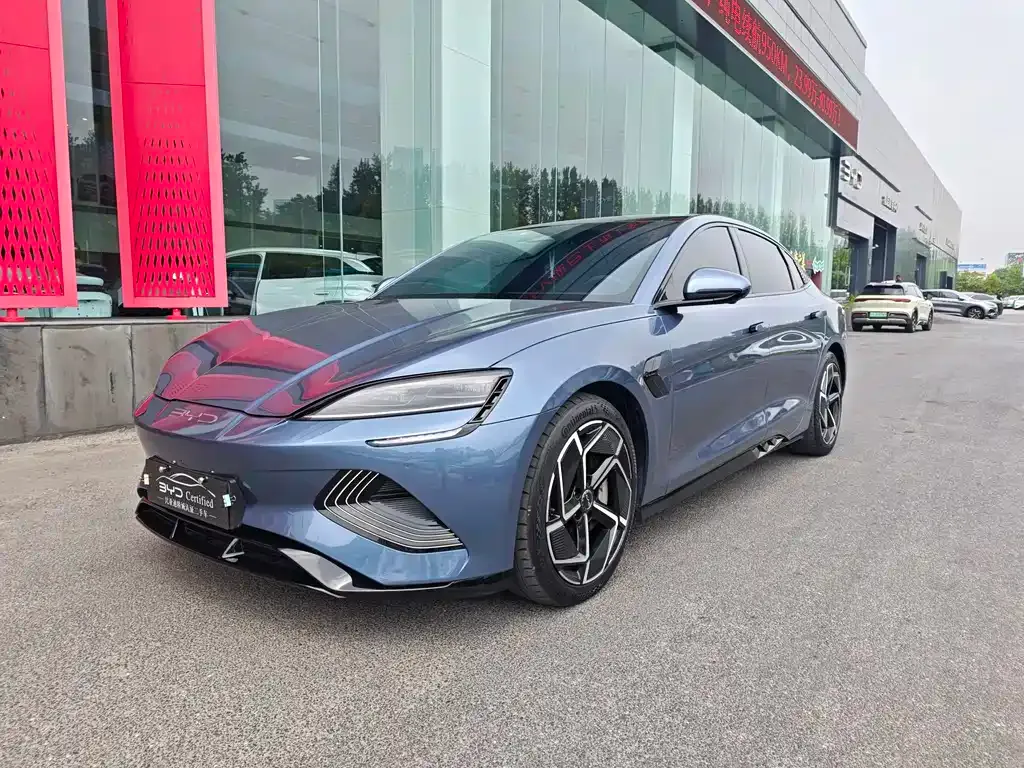 BYD Seal — фото 1