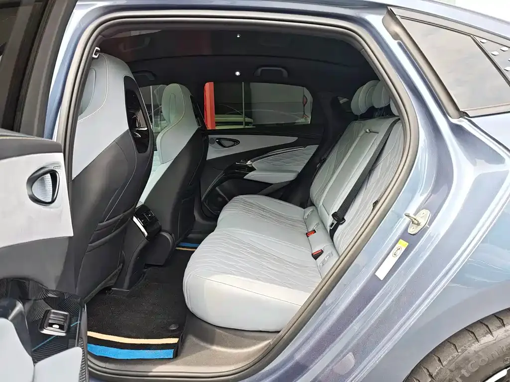BYD Seal — фото 2