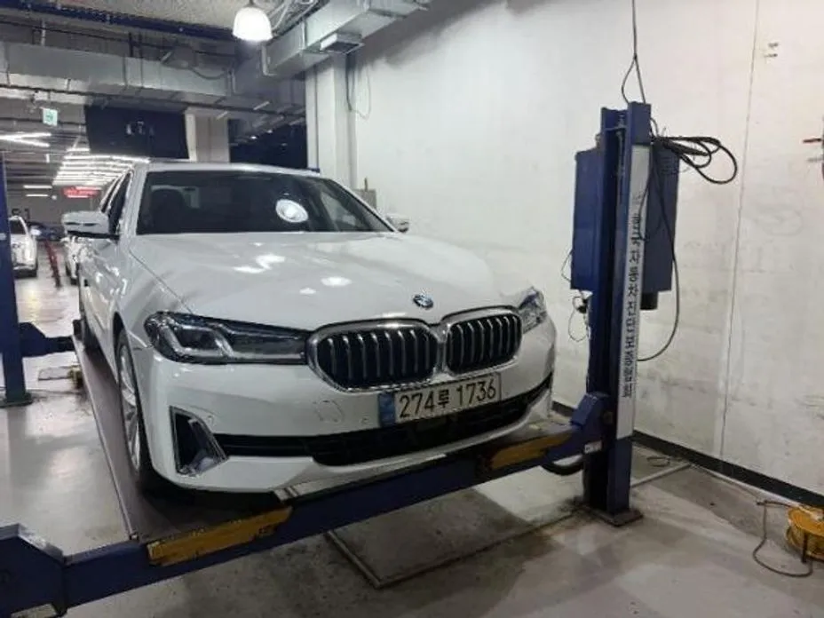 BMW 5-Series — фото 1