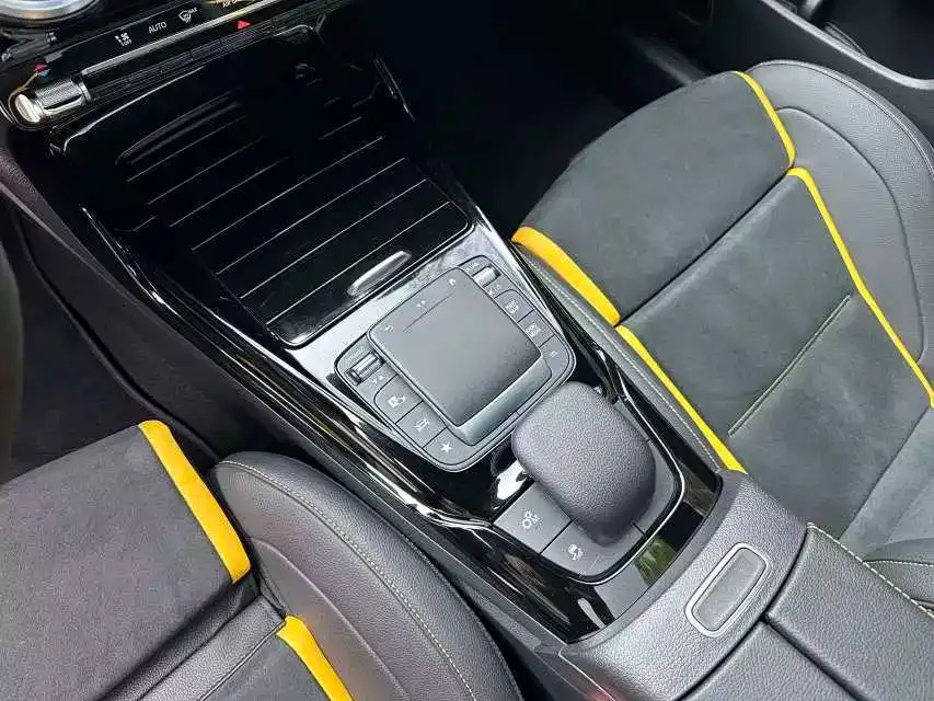 Mercedes-Benz CLA AMG — фото 10
