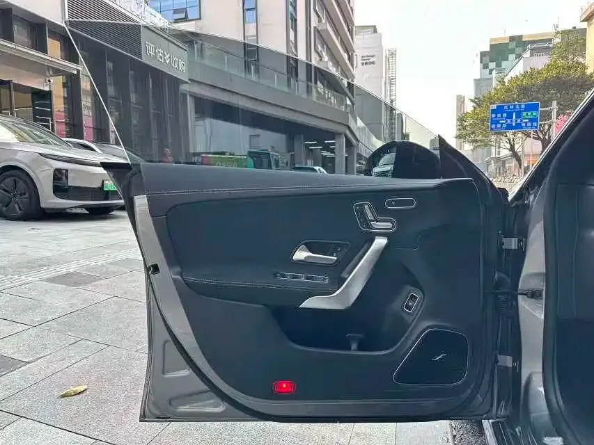 Mercedes-Benz CLA AMG — фото 6