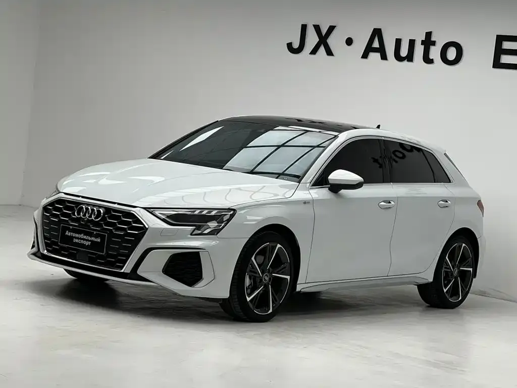 Audi A3 — фото 1