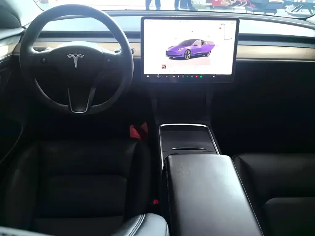 Tesla Model 3 — фото 2