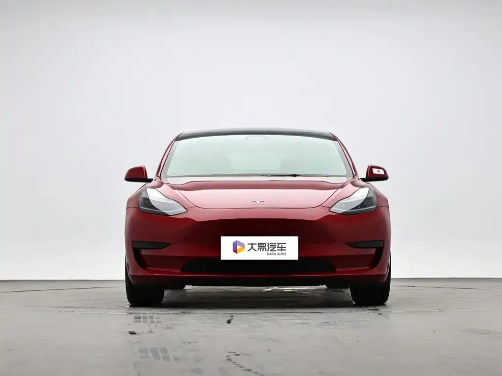 Tesla Model 3 — фото 8
