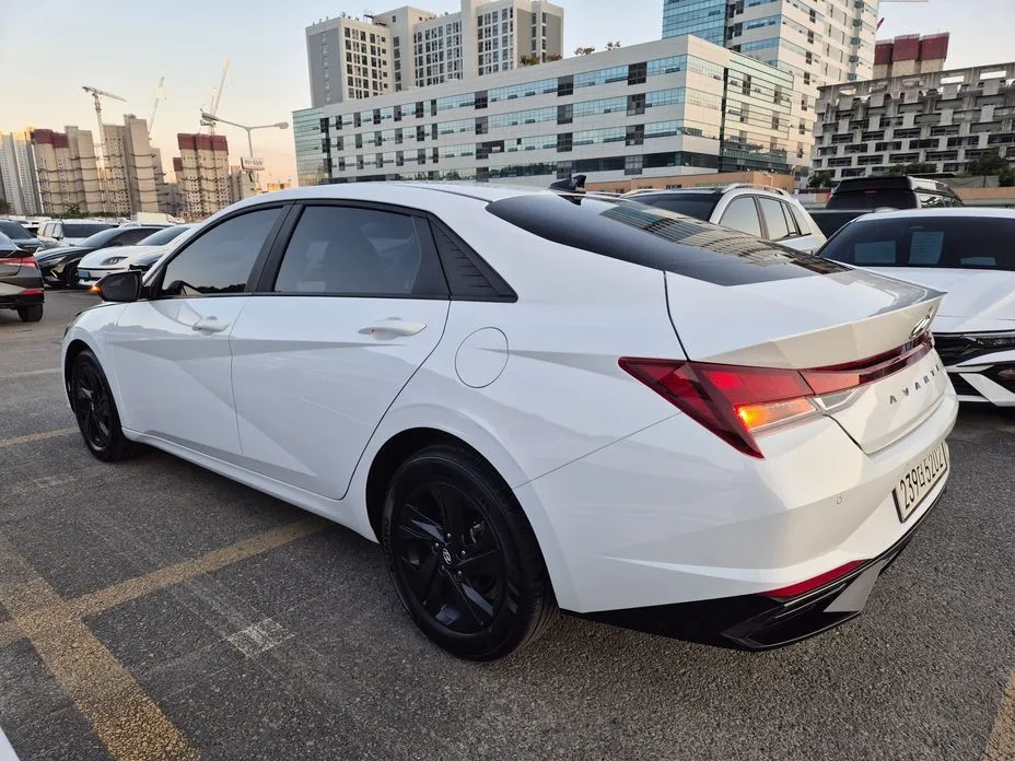 Hyundai AVANTE — фото 4