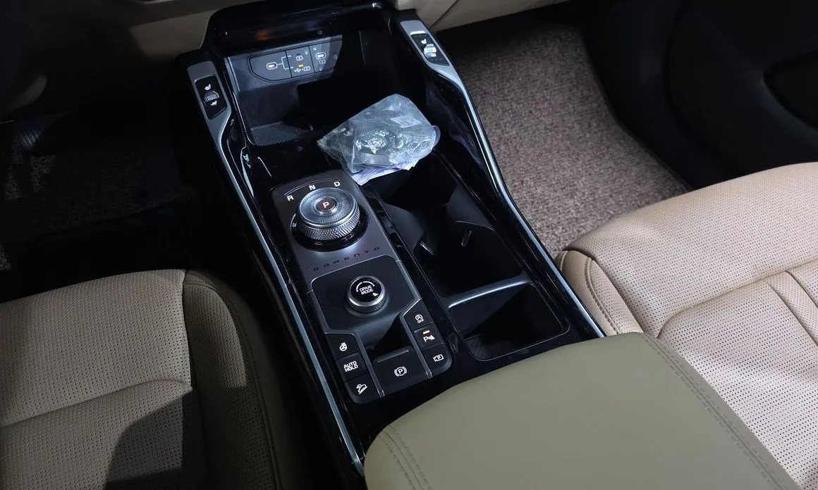 Kia Sorento — фото 10