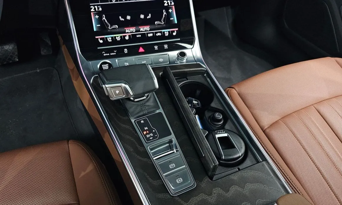 Audi A6 — фото 8