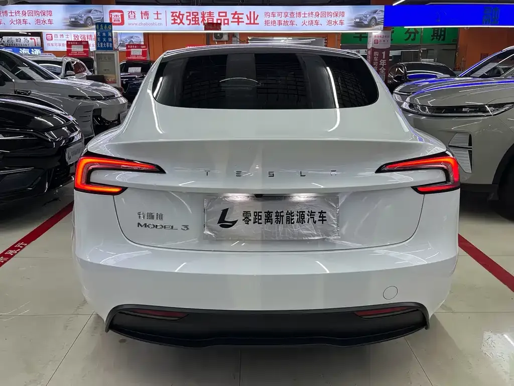 Tesla Model 3 — фото 4