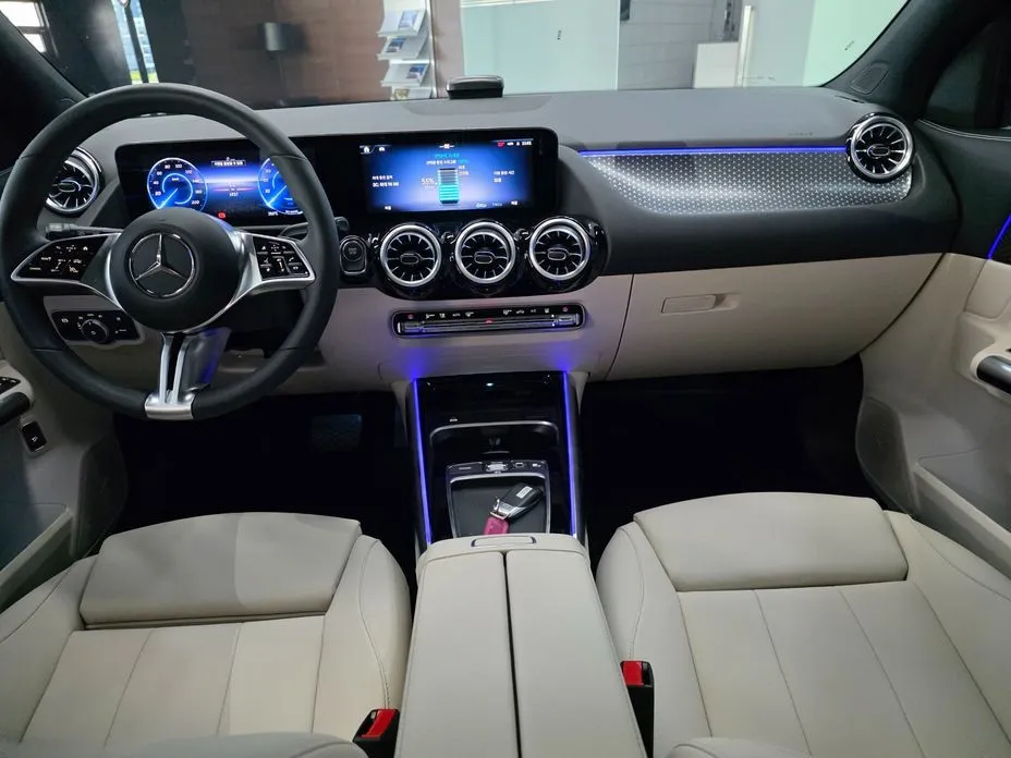 Mercedes-Benz EQA — фото 2