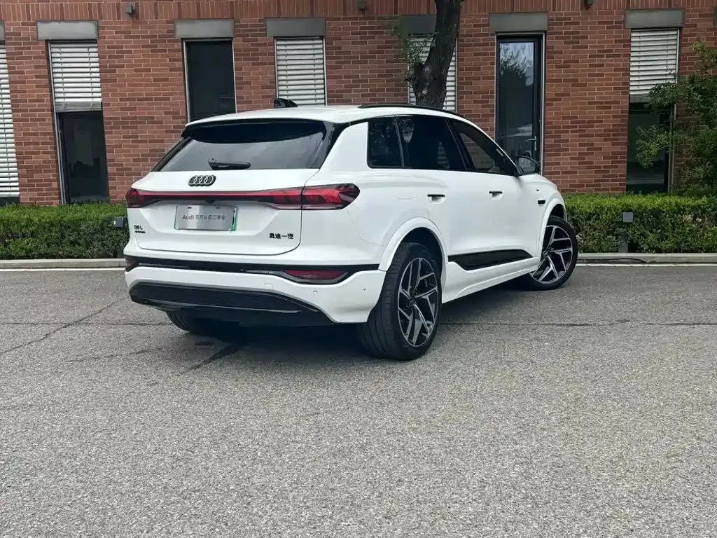 Audi Q6L e-tron — фото 9