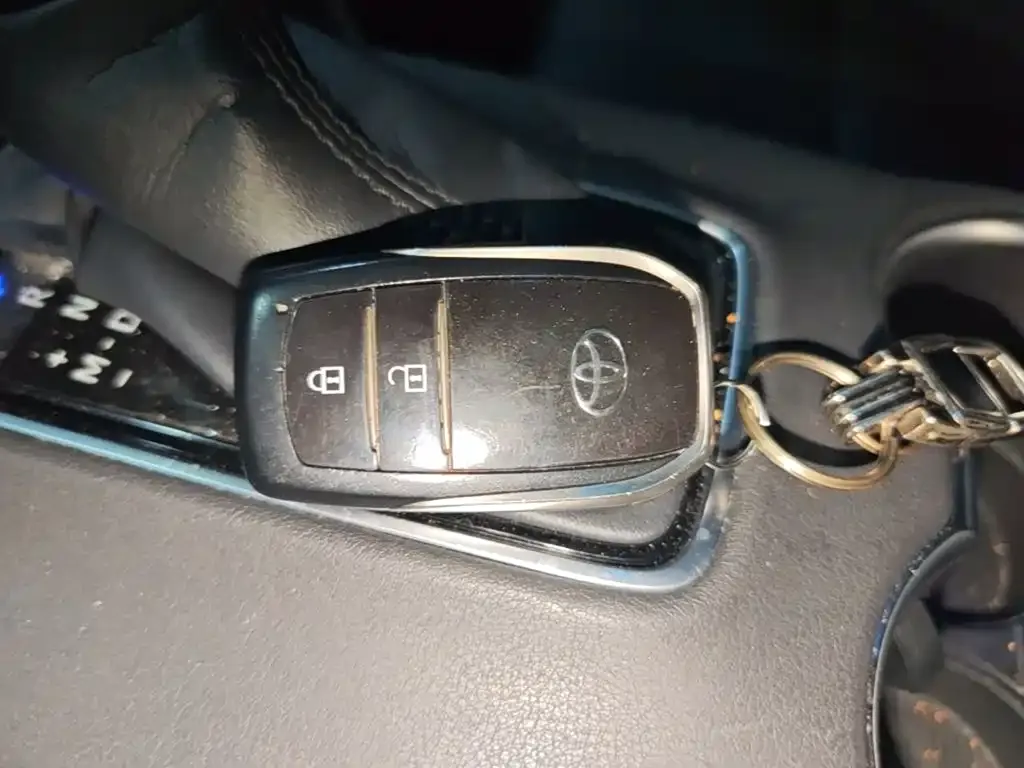 Toyota Harrier — фото 8