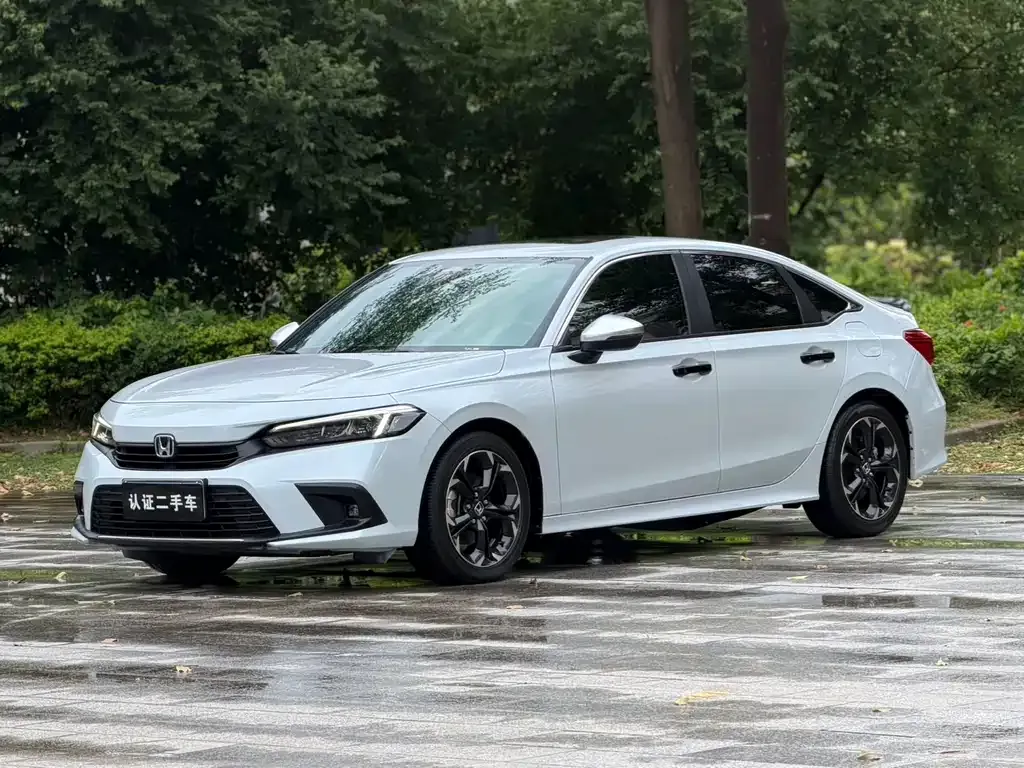 Honda Civic — фото 1