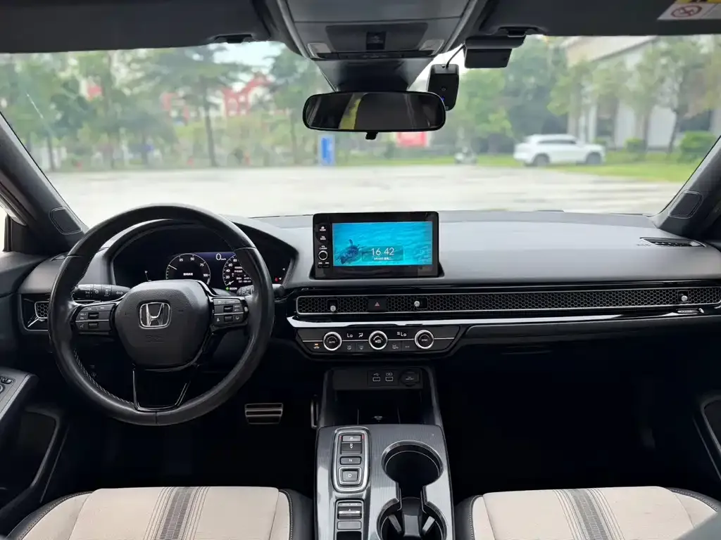 Honda Civic — фото 7