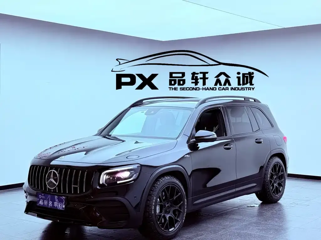 Mercedes-Benz GLB AMG — фото 1
