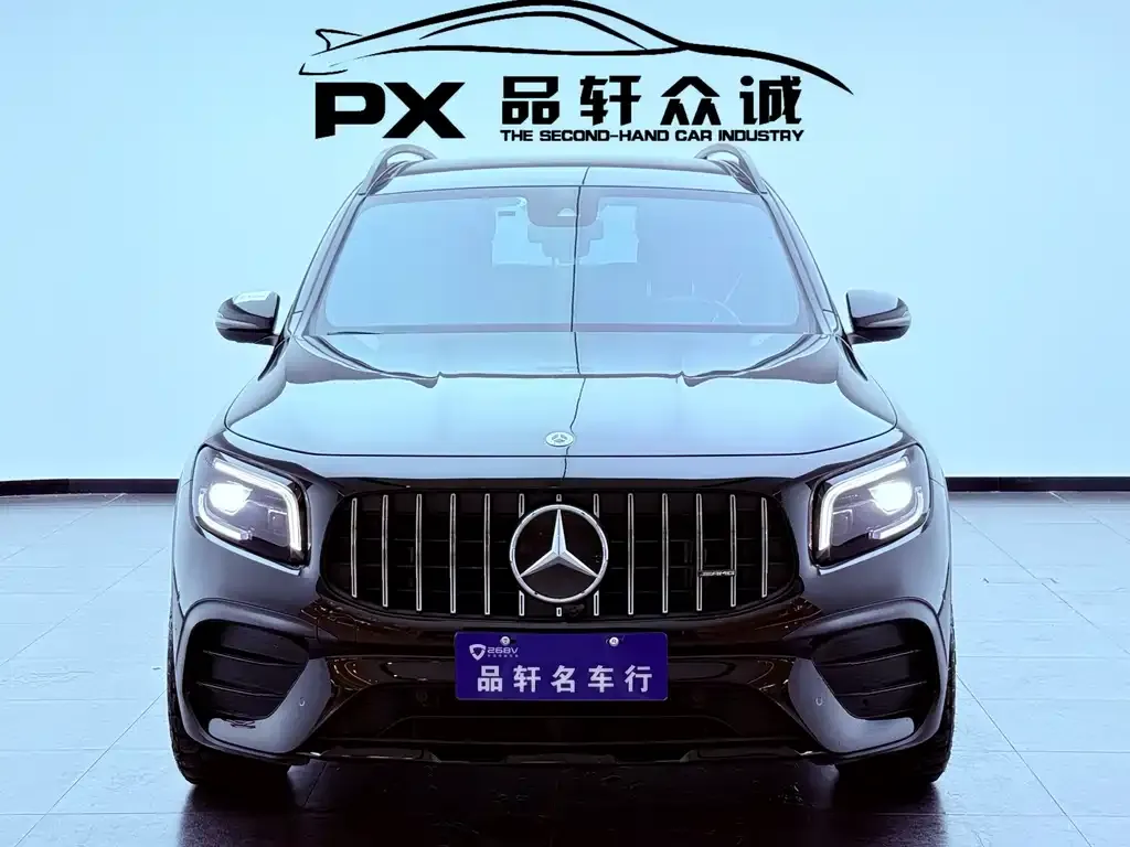Mercedes-Benz GLB AMG — фото 9