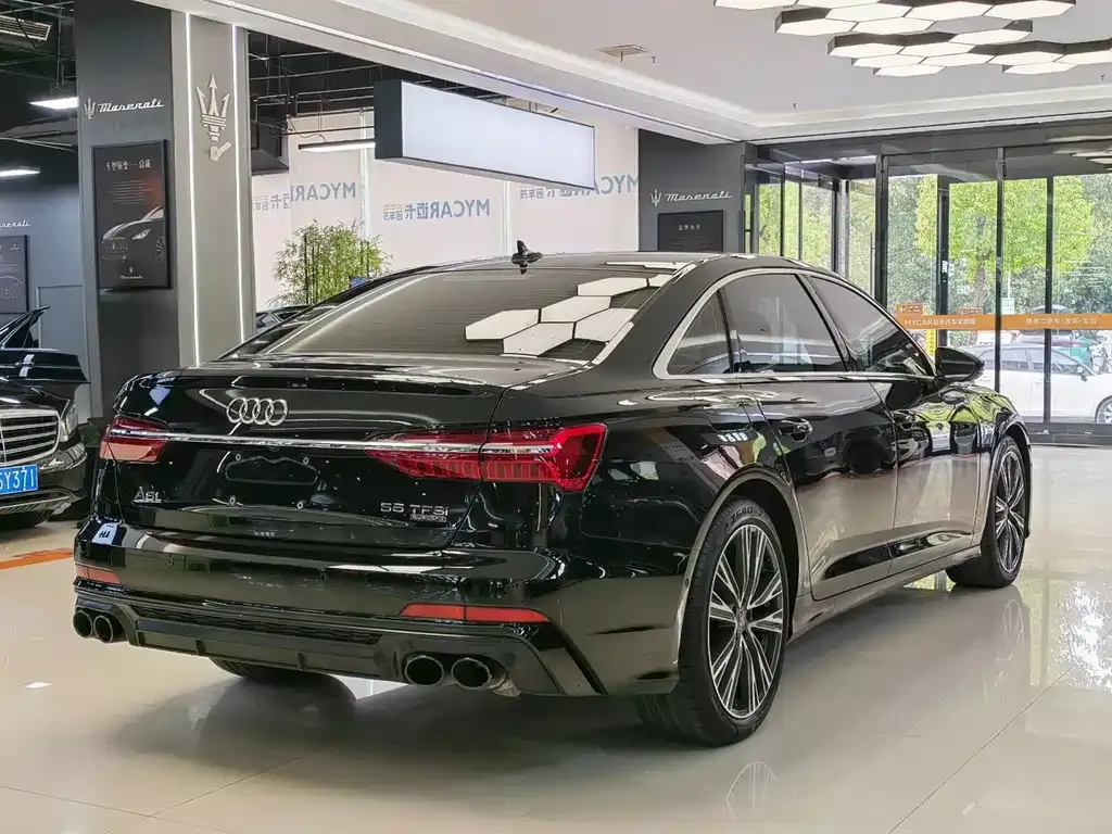 Audi A6L — фото 6