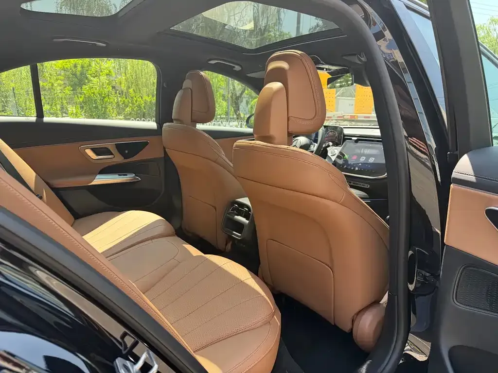 Mercedes-Benz E-Class (Import) — фото 6